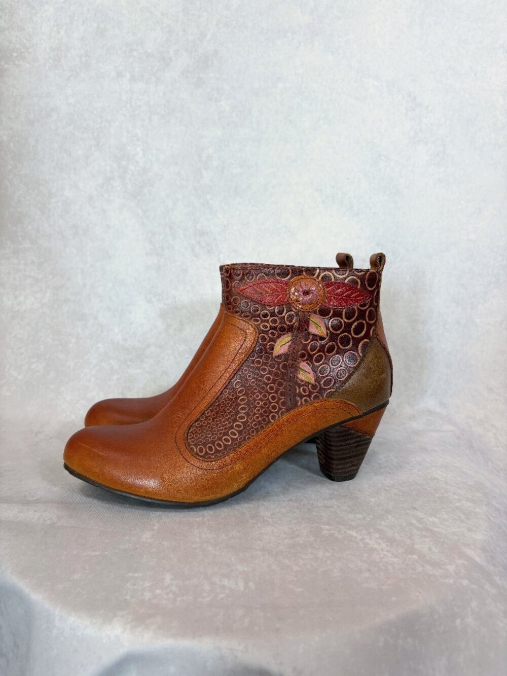 L'Artiste by Spring Step "Parfume" Round Toe Zipper Ankle Boots Size US10,5/EU41